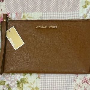 MICHAEL KORS Women's MK Jet Set Wrist-let Wallet Luggage Leather
